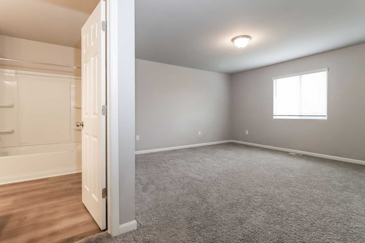 3049 Trafalgar Dr - Photo 7 of 18