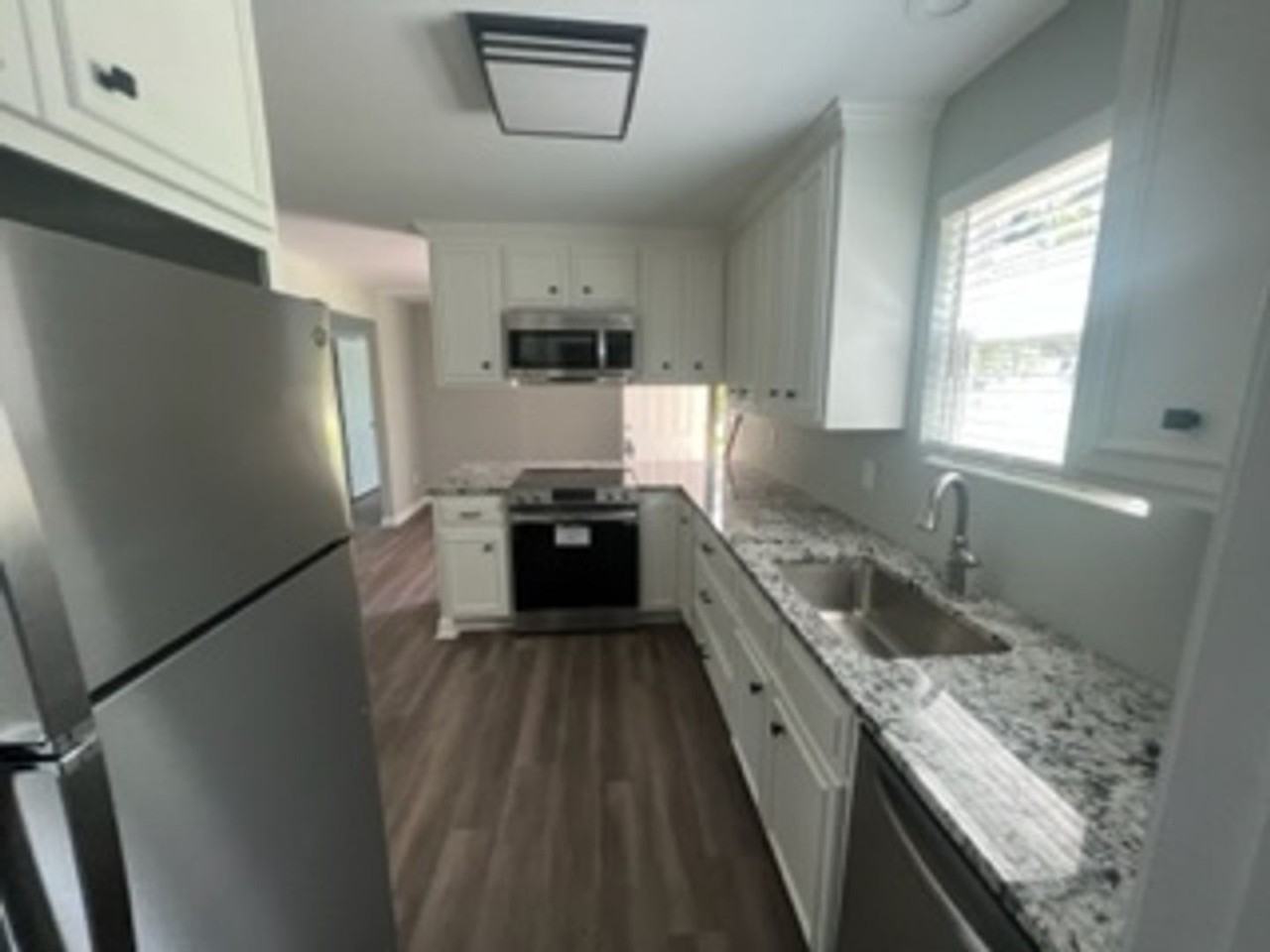 1800 Acker Dr - Photo 5 of 16
