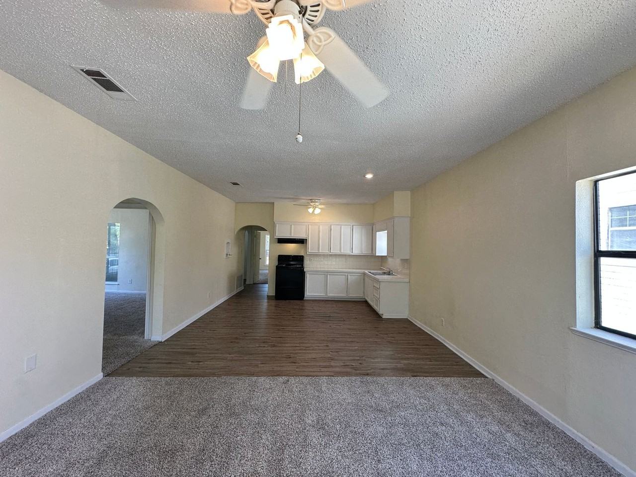 908 S 25th St - Photo 3 of 29