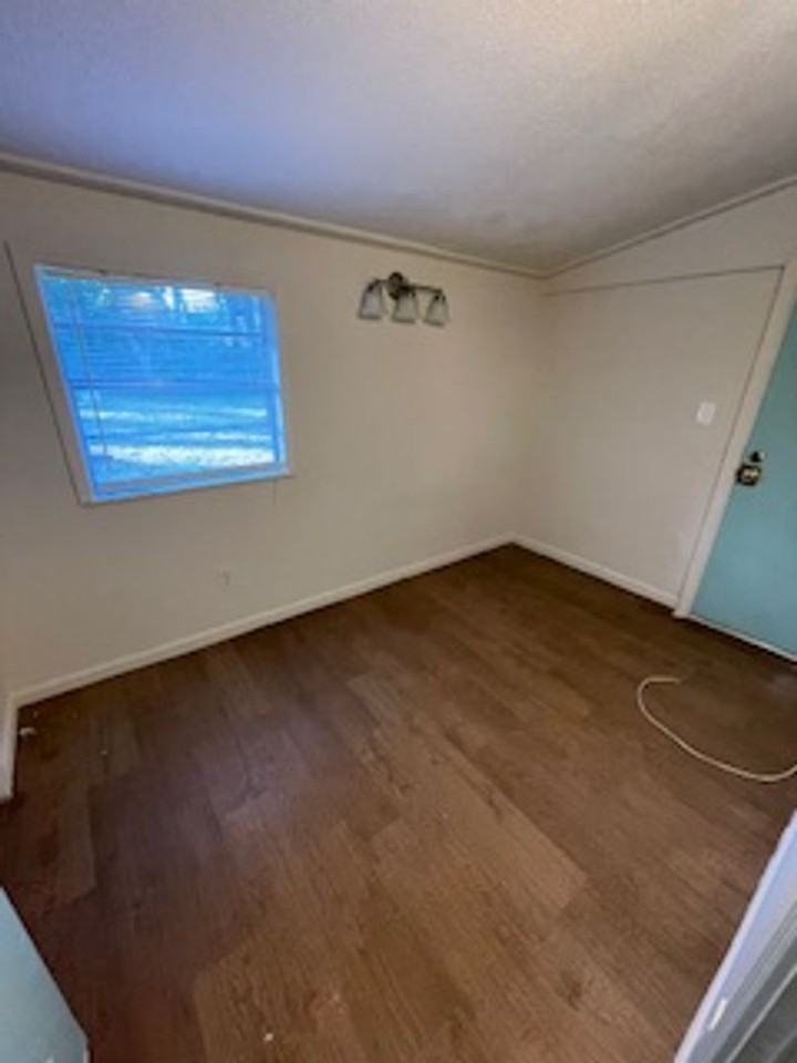2053 Belle Vue Way - Photo 5 of 11