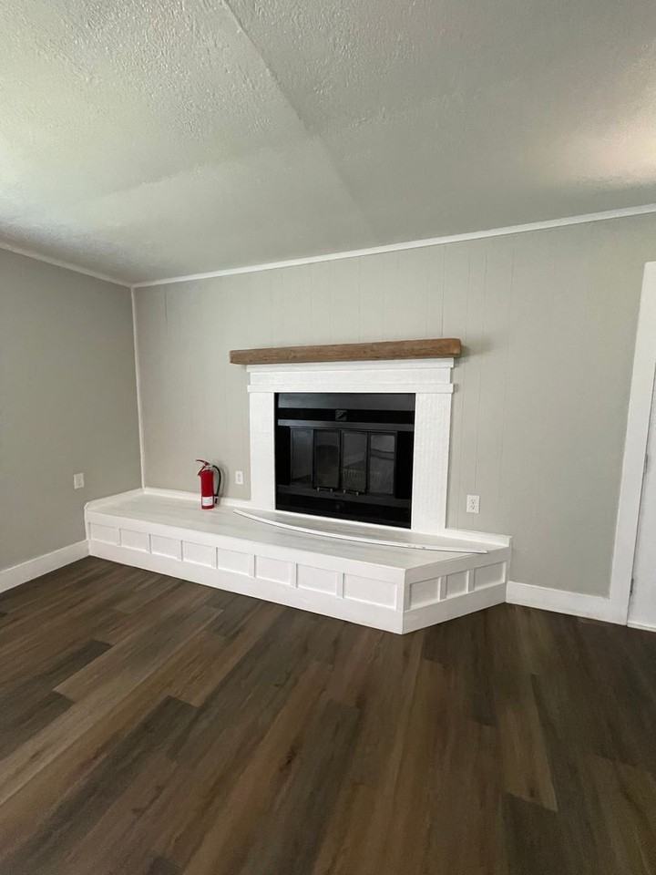 704 S 26th St - Photo 3 of 35