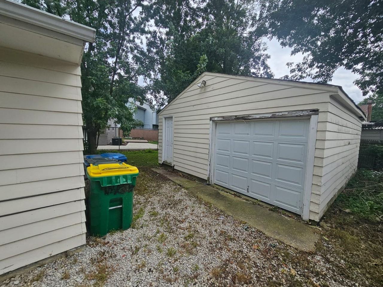 286 Courtland Blvd - Photo 3 of 19