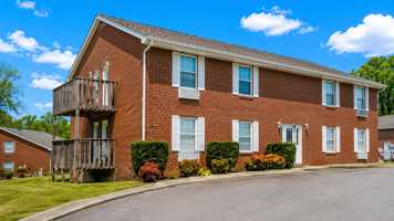 featured image of 1351 N Dixie Ave