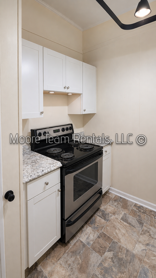 536 Fairway Dr - Photo 4 of 13