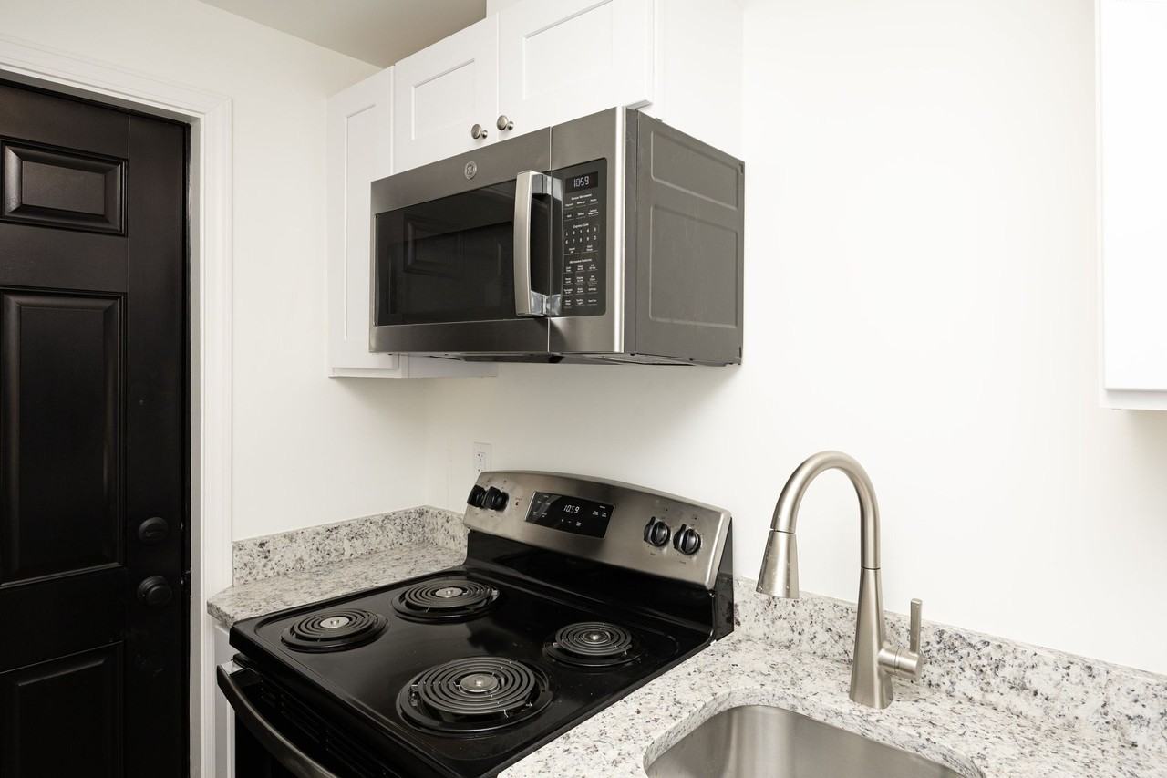 315 West Trinity Avenue - Photo 5 of 46