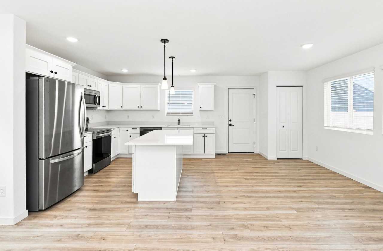 6200 Aurelius Rd - Photo 6 of 32