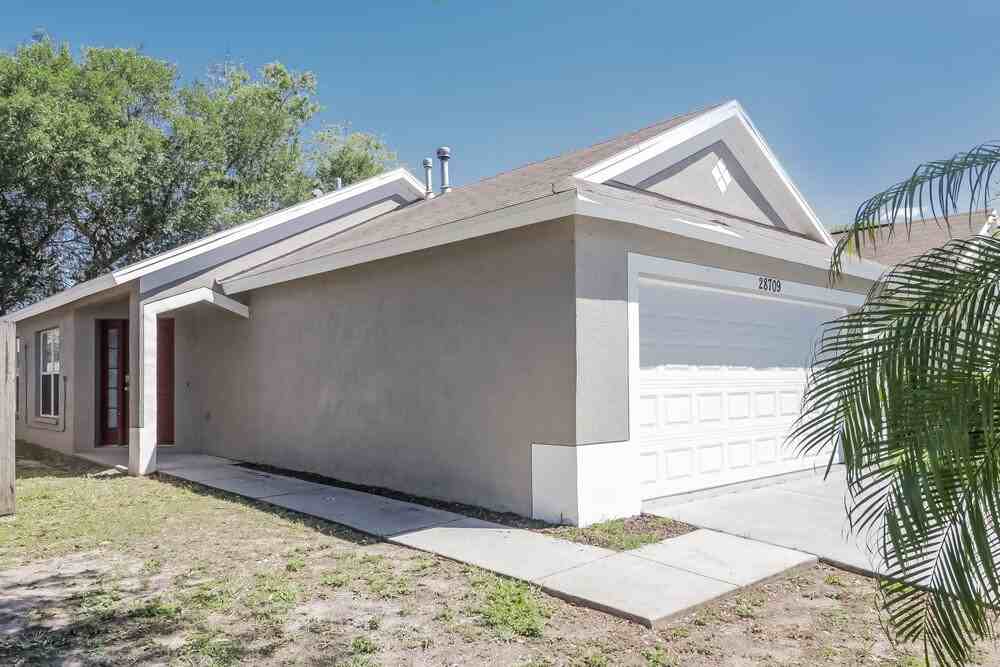 28709 Seashell Ct - Photo 3 of 16