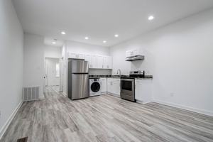 featured image of 215 S Park St