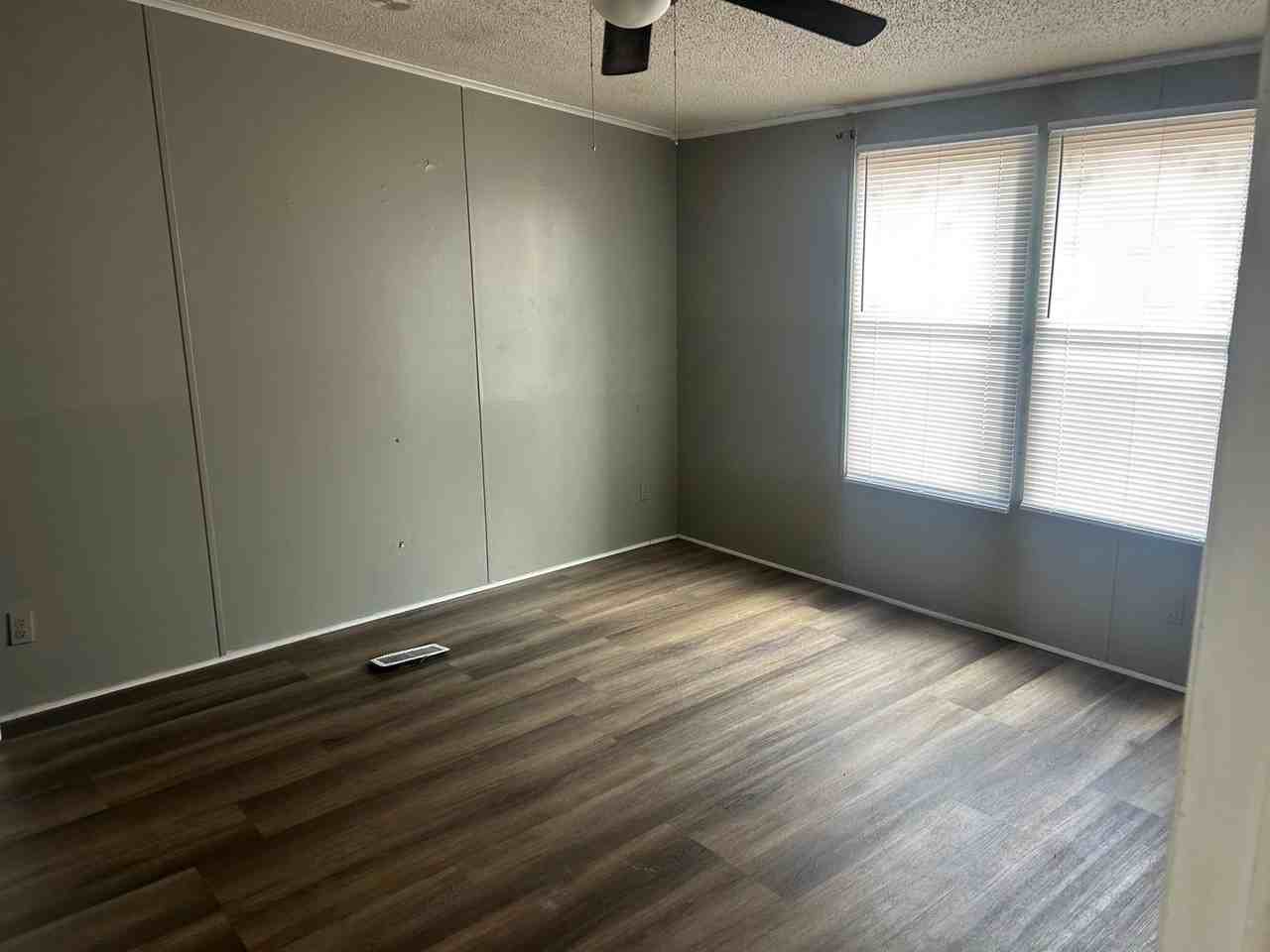5498 Parkton Rd - Photo 4 of 14