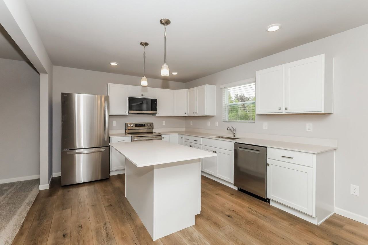 7270 Montego Bay St - Photo 2 of 18