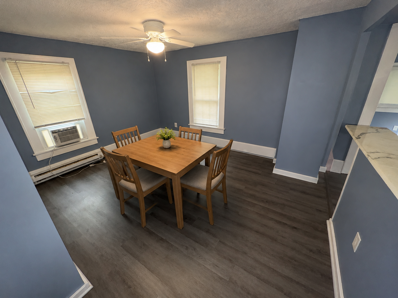 872 Florida Ave - Photo 3 of 11
