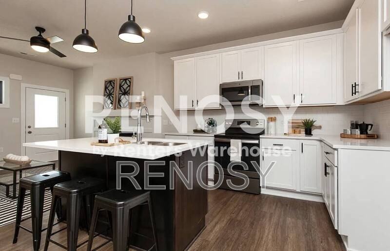 3640 Ne Marissa Ln - Photo 3 of 17
