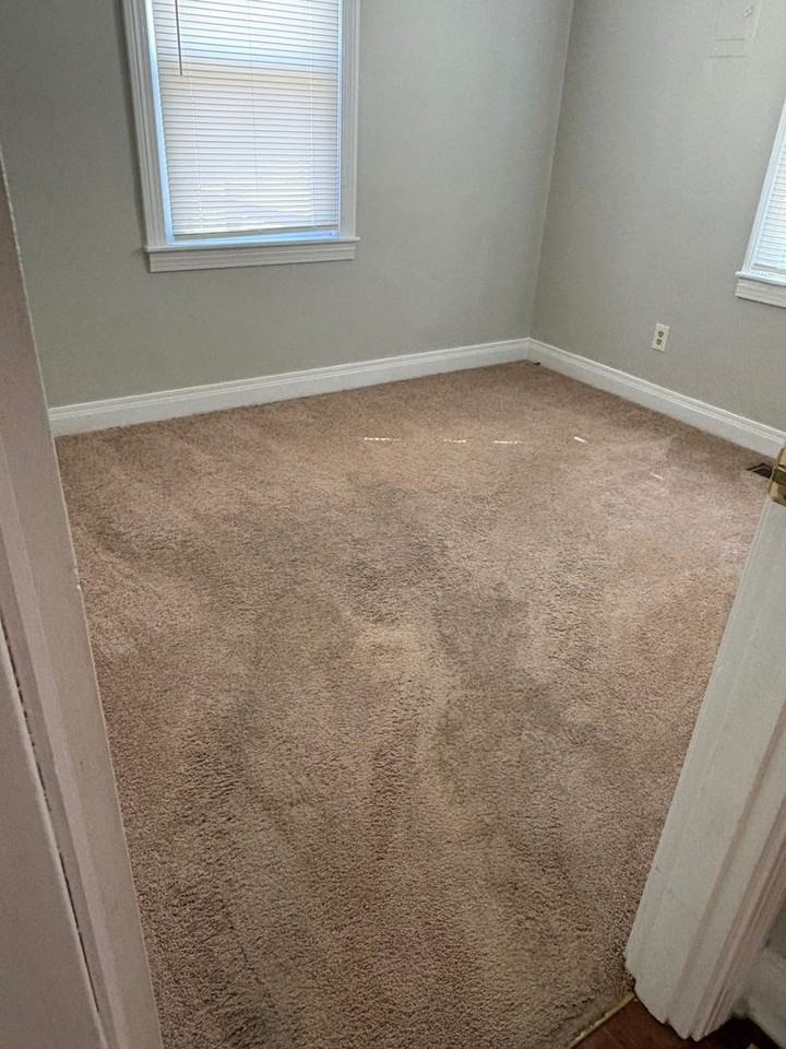 826 W Whitney Ave - Photo 7 of 8