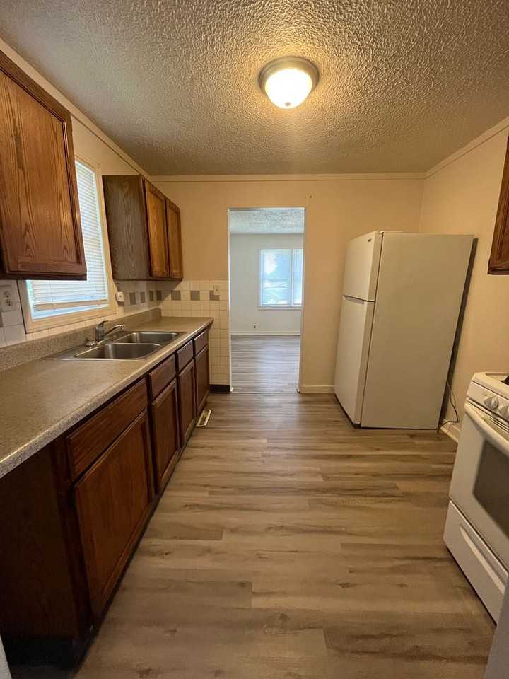 2326 Belden St - Photo 4 of 11