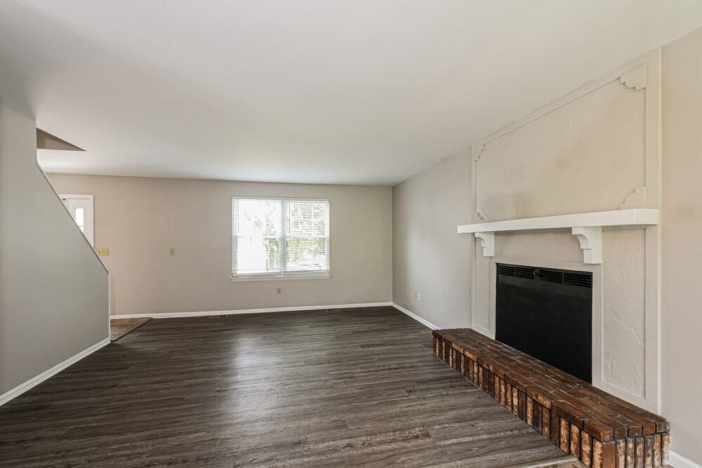 17 Hollow Tree Ct - Photo 6 of 18