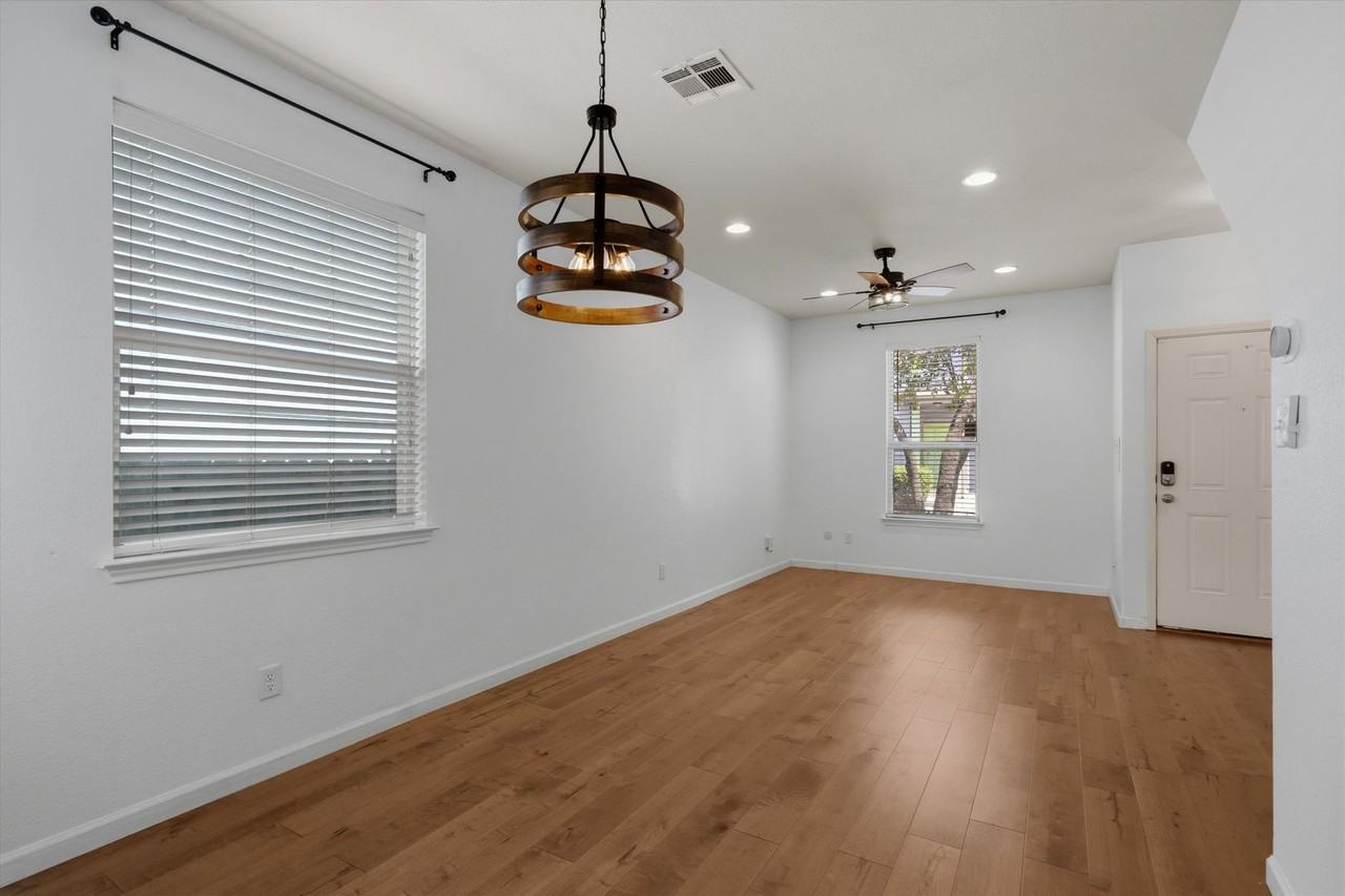 5908 Red Bud Ridge Ln - Photo 6 of 32