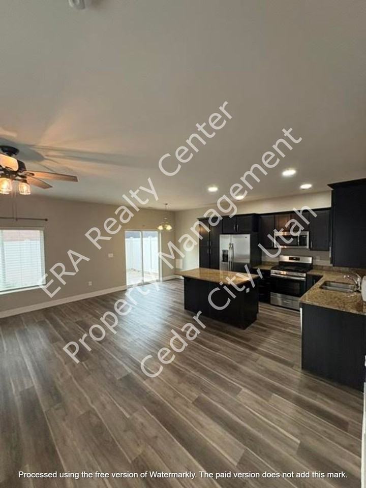 1447 W 1625 S #C - Photo 6 of 24