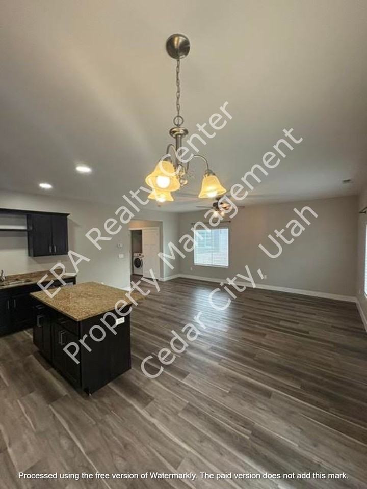 1447 W 1625 S #C - Photo 7 of 24