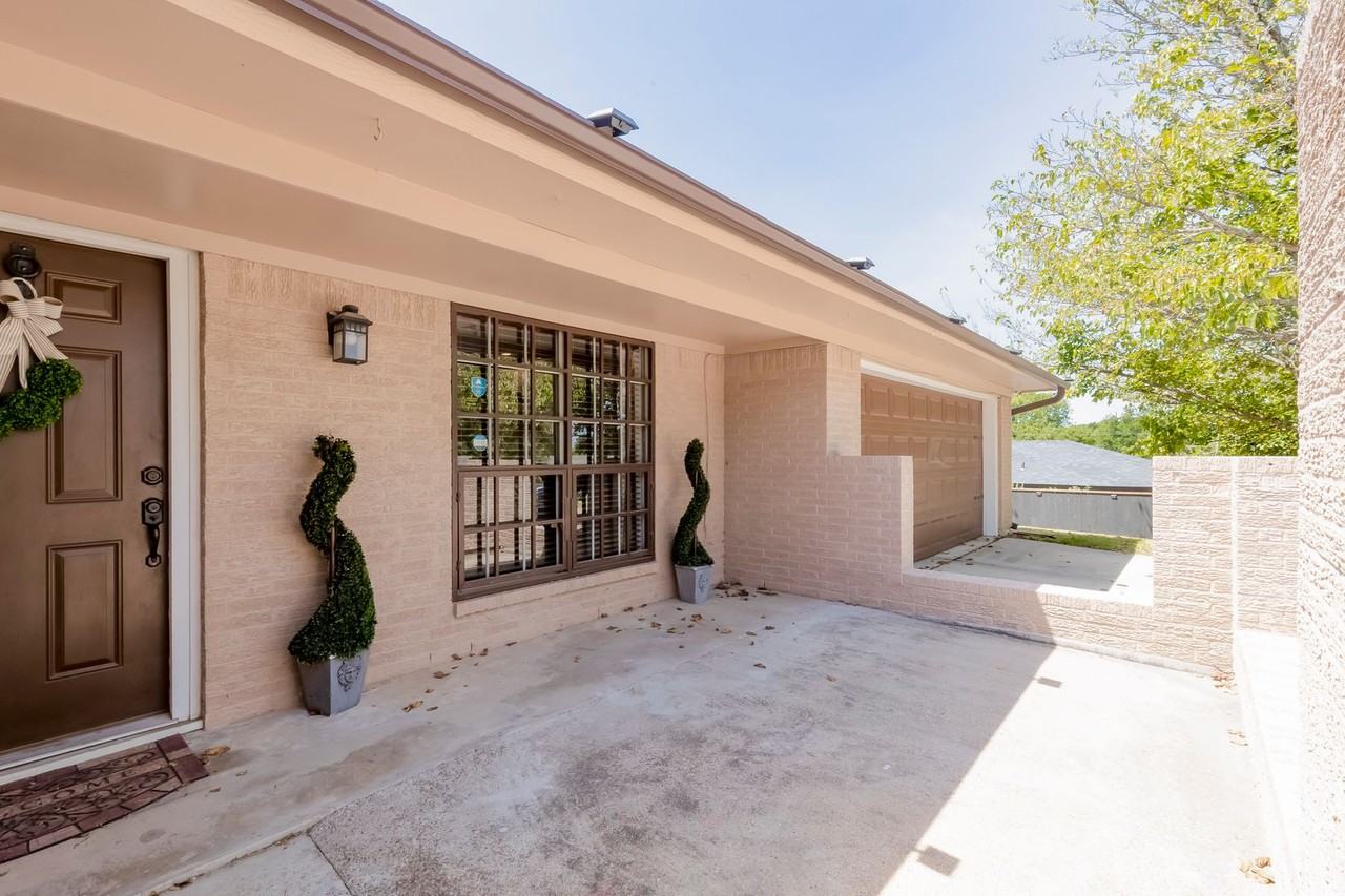 906 Tammy Dr - Photo 5 of 36