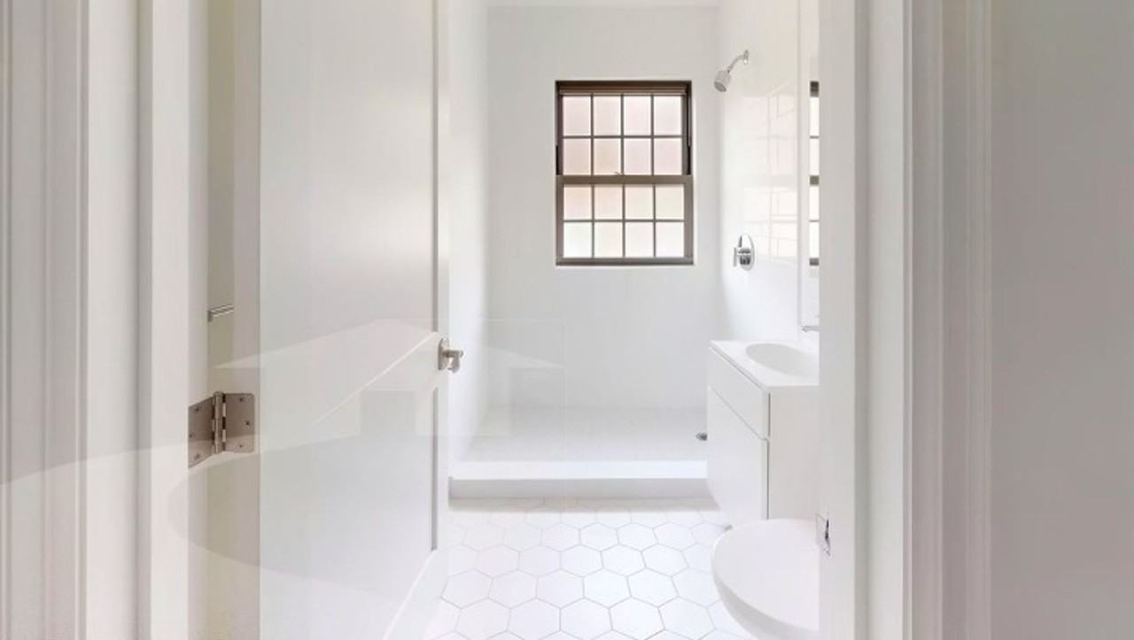 21 Arrow St - Photo 4 of 9