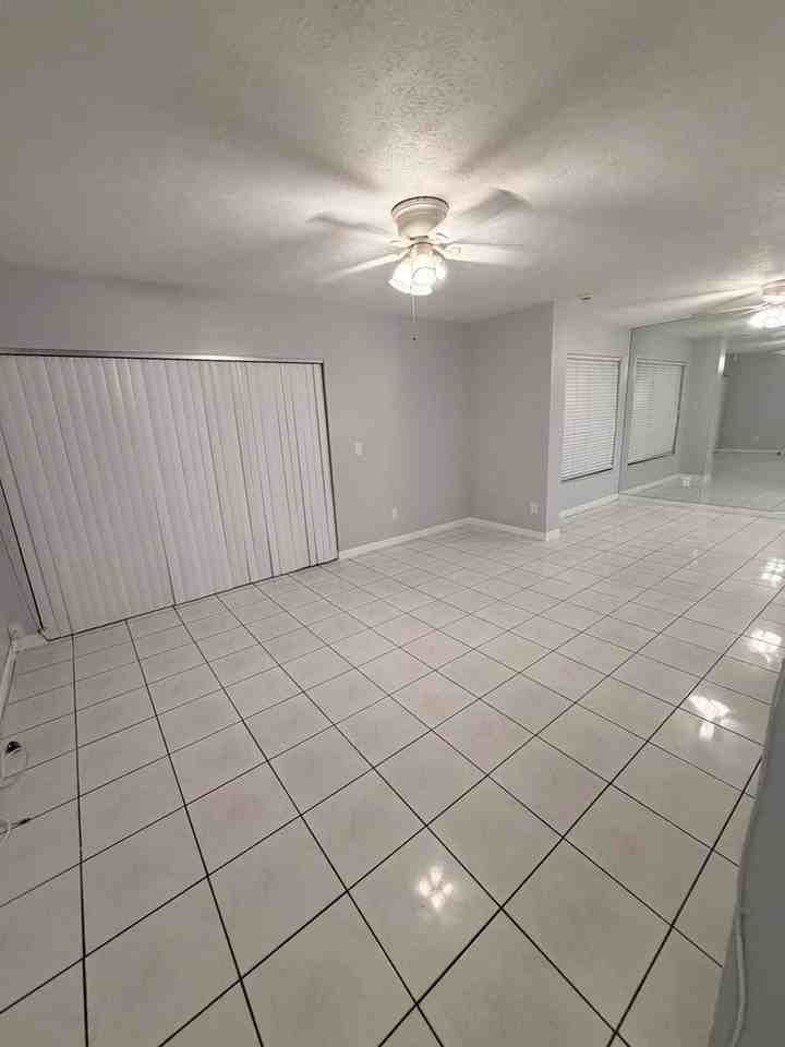 8728 Jasmine Pond Dr - Photo 5 of 20