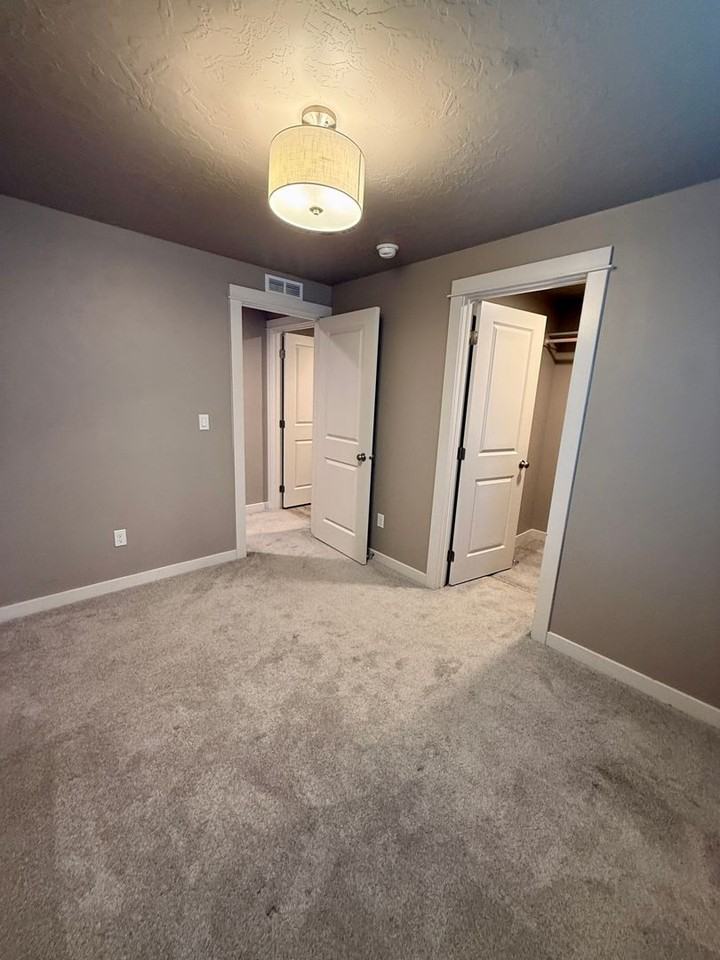 518 Belville Pl - Photo 5 of 17