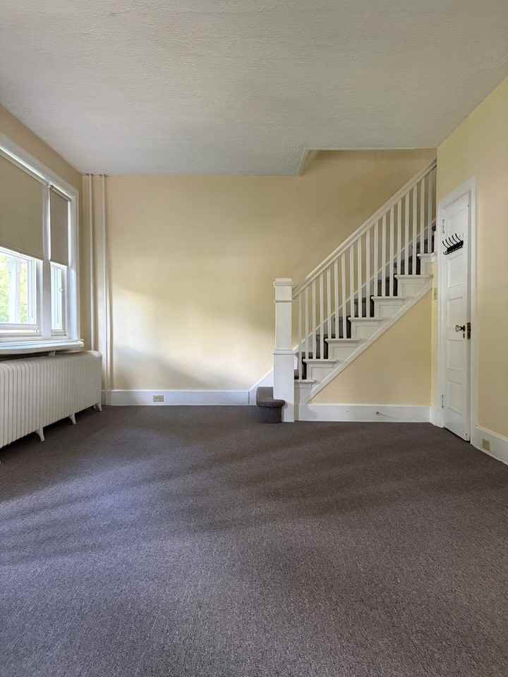 936 Hamilton Pl - Photo 5 of 16