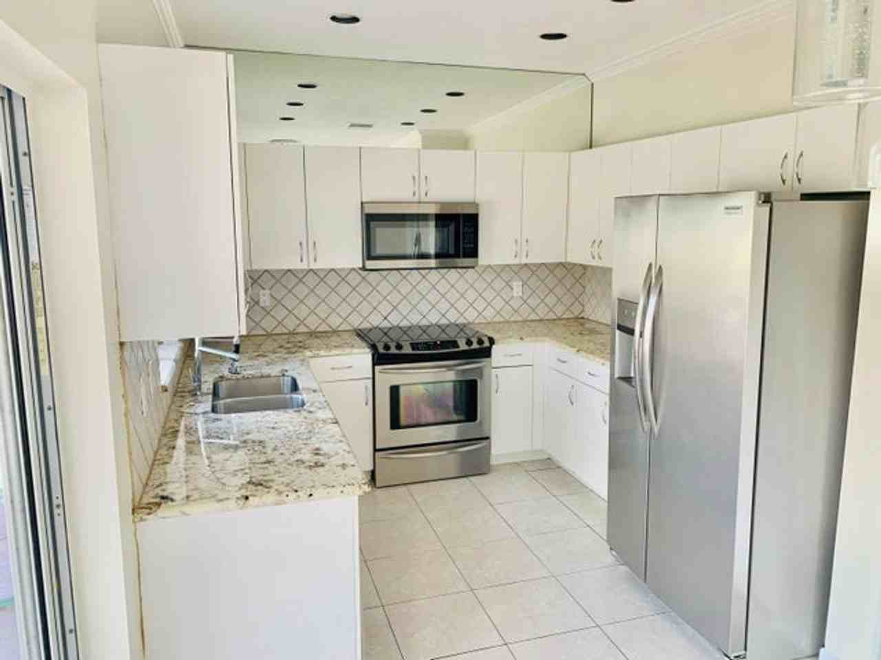 10837 Palm Spring Dr - Photo 2 of 12
