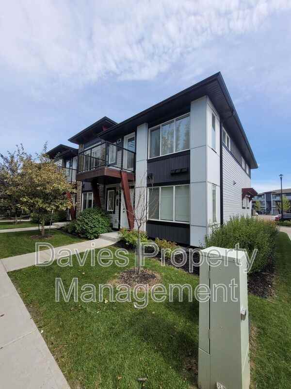 446 Allard Blvd Sw #30 - Photo 2 of 19