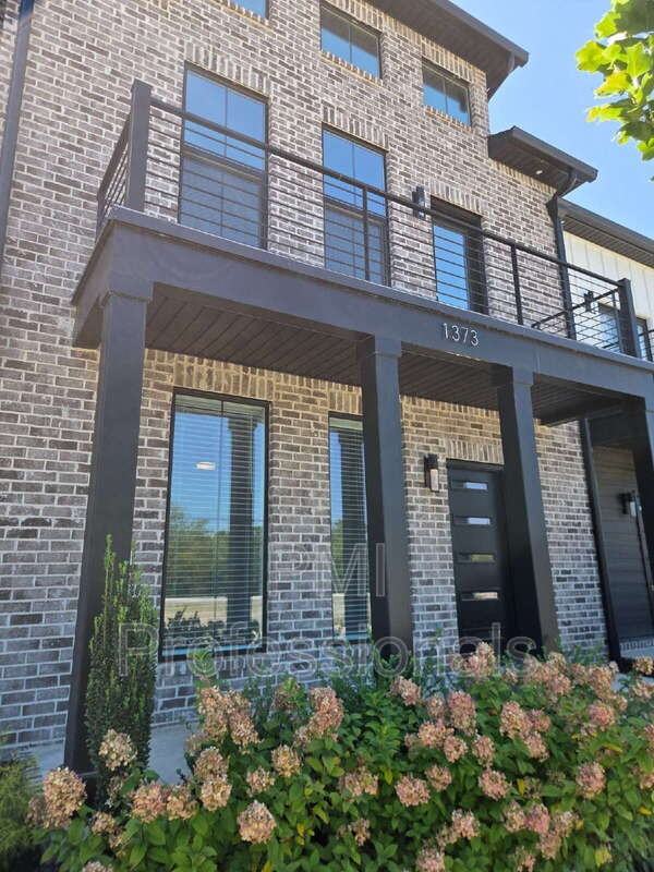 1373 Rebecca Johns Dr - Photo 2 of 23