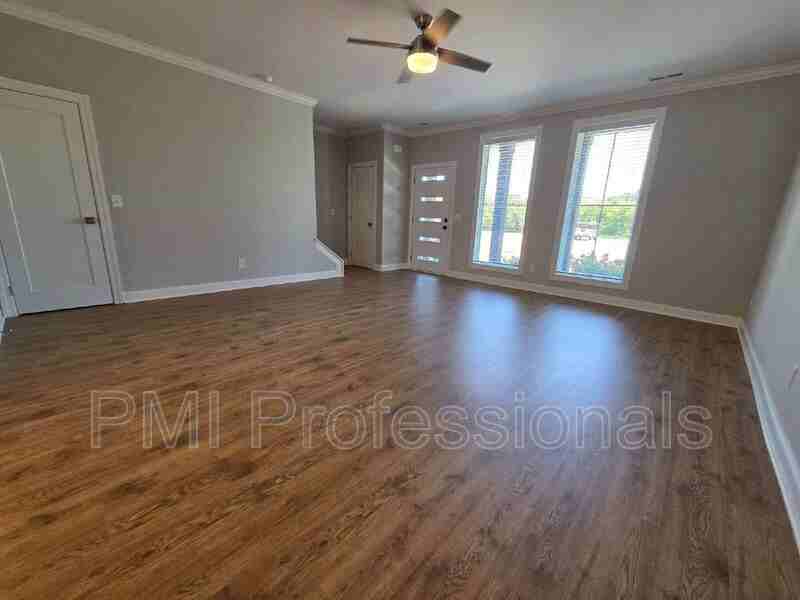 1373 Rebecca Johns Dr - Photo 4 of 23