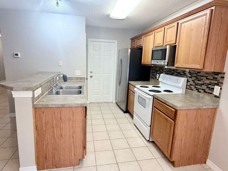 10608 Wilderness Ln - Photo 4 of 14