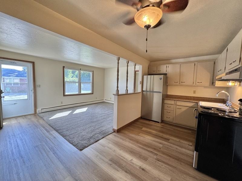 2146 Carstensen Ln - Photo 4 of 12