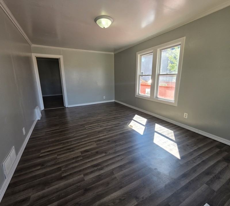 200 N Badger Ave - Photo 6 of 15