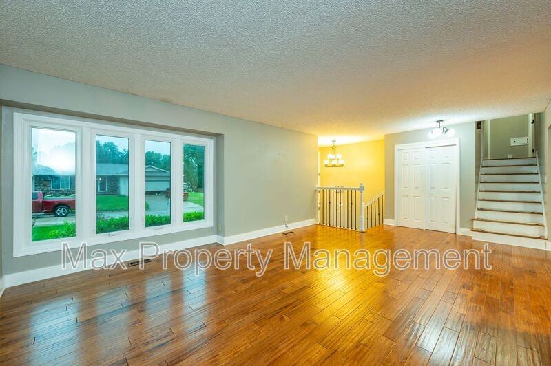9408 Horton Ave - Photo 3 of 19