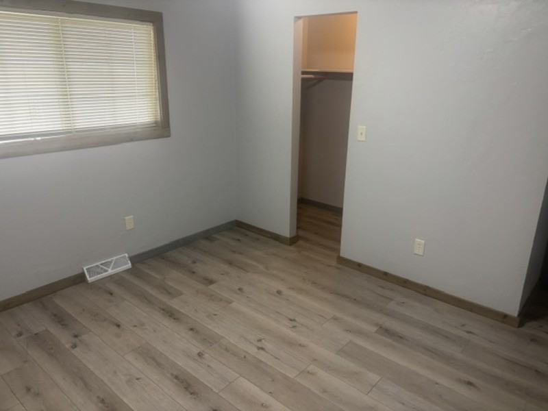 1433 Witzel Ave - Photo 6 of 16
