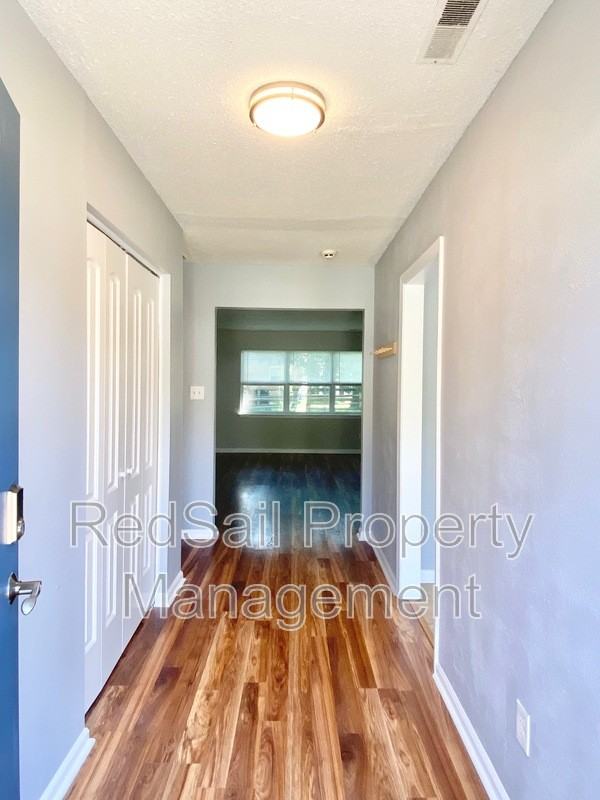1028 Anderson Way - Photo 2 of 20