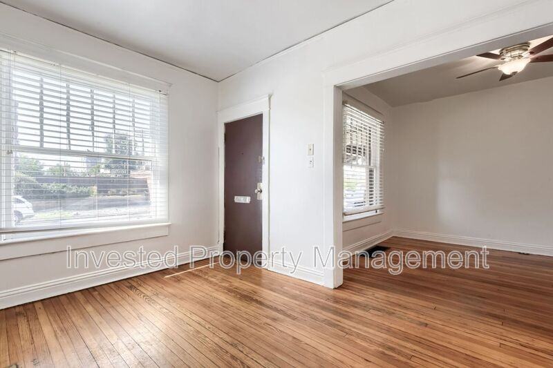 527 E 6th Ave - Photo 3 of 14