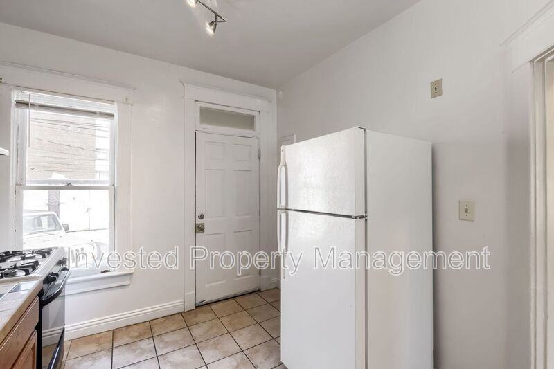 527 E 6th Ave - Photo 7 of 14