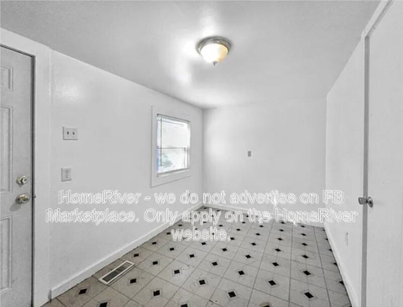 150 Villa Ave - Photo 3 of 6