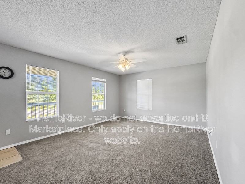 7156 Eastgate Rd - Photo 4 of 18