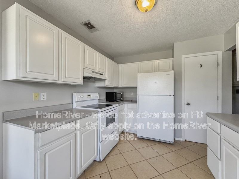 7156 Eastgate Rd - Photo 2 of 18