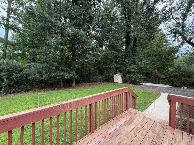 115 Starnes Cove Rd - Photo 3 of 29