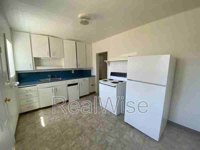 512 Pearl St - Photo 3 of 22