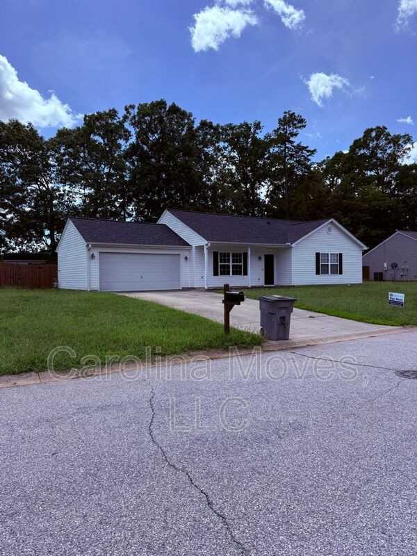 600 Uneeda Ct - Photo 2 of 29
