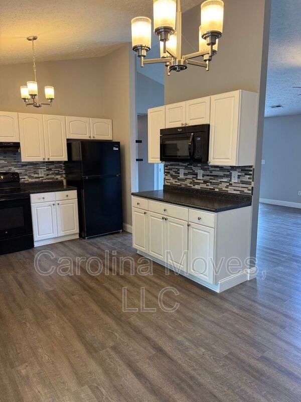 600 Uneeda Ct - Photo 5 of 29