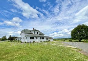 featured image of 38 East St