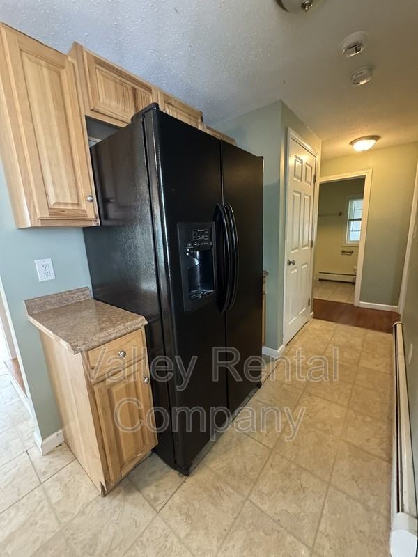 201 Middle St - Photo 4 of 18