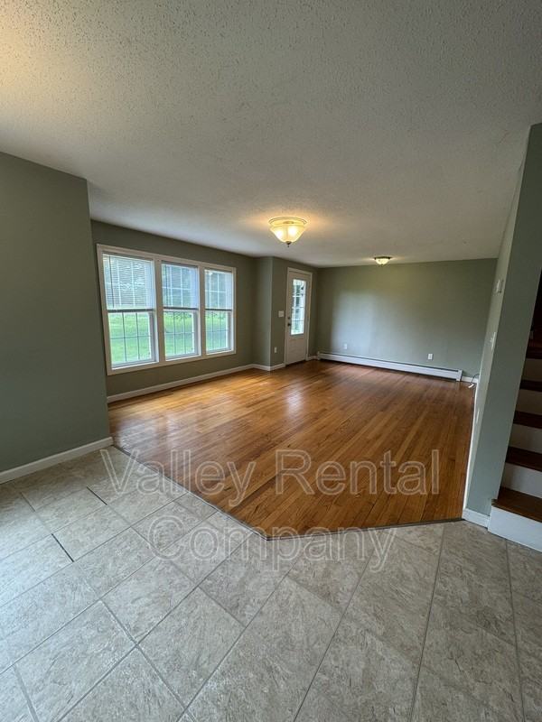 201 Middle St - Photo 6 of 18