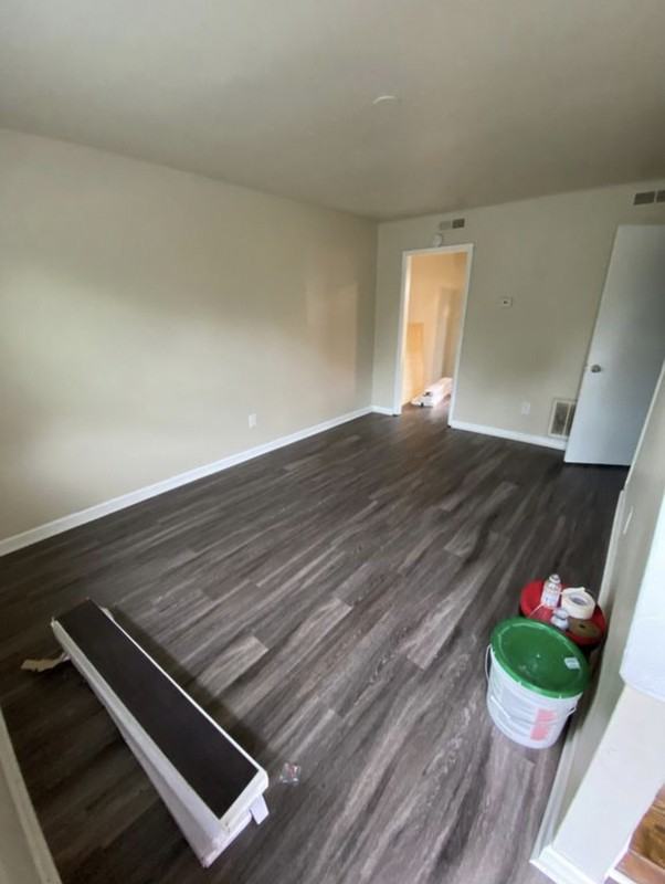 2201 Williamsburg Rd - Photo 4 of 8